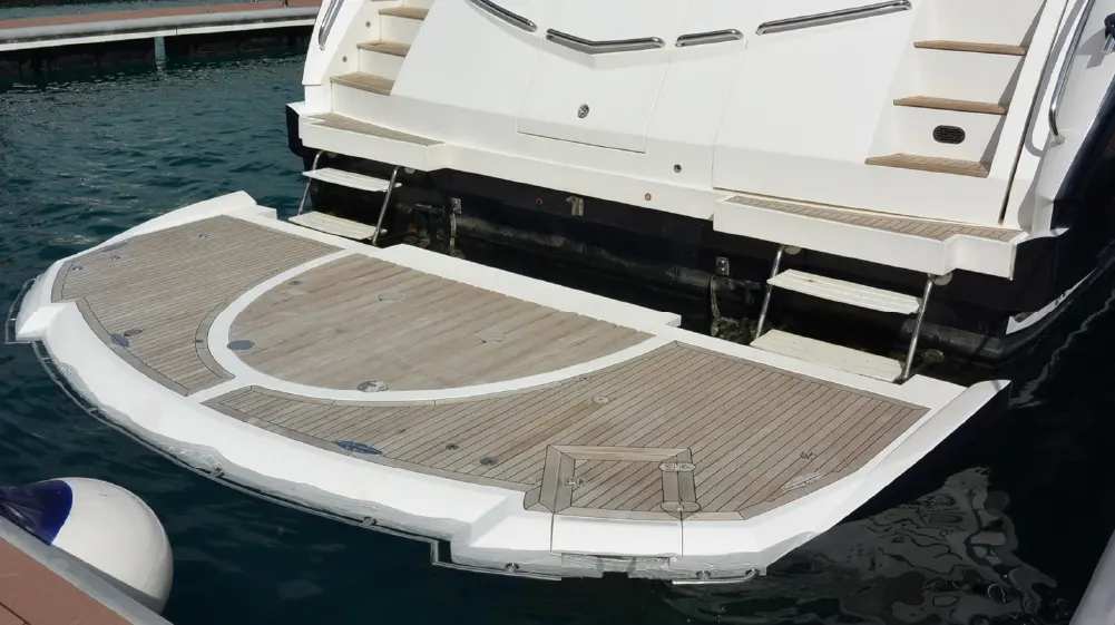 90 FT YACHT SUNSEEKER 